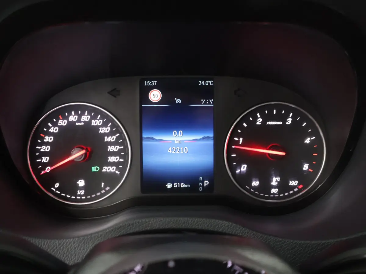 317 CDI | Aut. | L2 H1 | Dubbele Cabine | Trekhaak | Parkeercamera | Cruise Control | 5-Zits | Certified