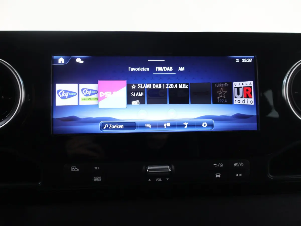 317 CDI | Aut. | L2 H1 | Dubbele Cabine | Trekhaak | Parkeercamera | Cruise Control | 5-Zits | Certified