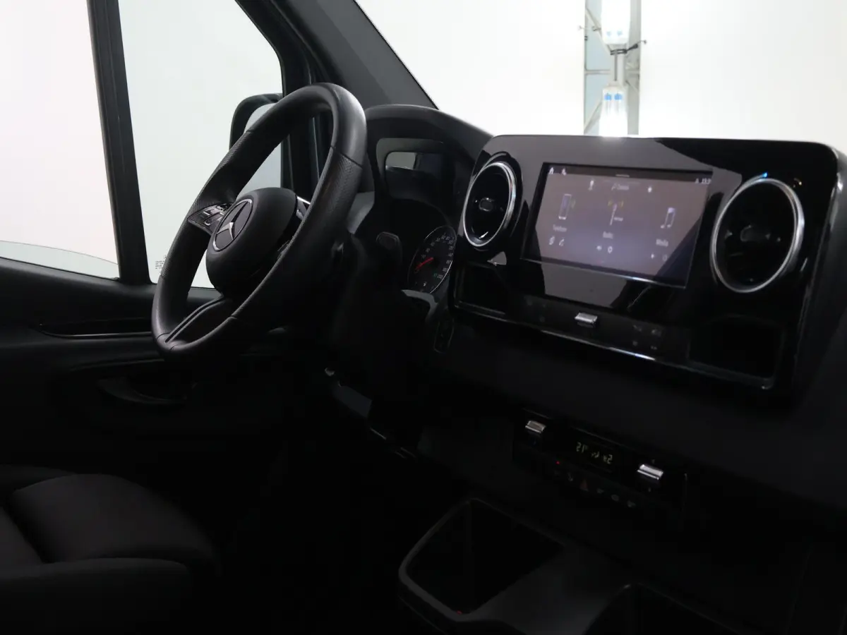 317 CDI | Aut. | L2 H1 | Dubbele Cabine | Trekhaak | Parkeercamera | Cruise Control | 5-Zits | Certified