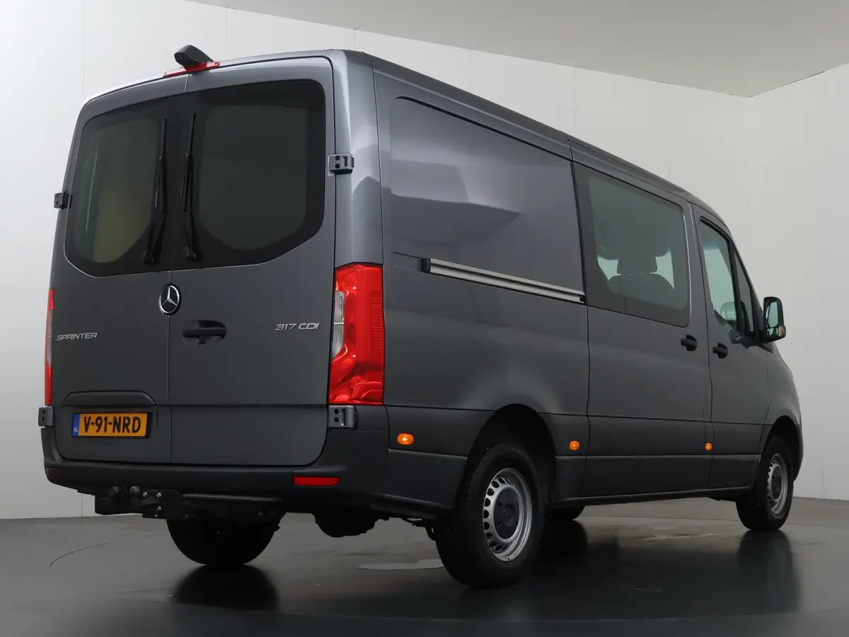 317 CDI | Aut. | L2 H1 | Dubbele Cabine | Trekhaak | Parkeercamera | Cruise Control | 5-Zits | Certified