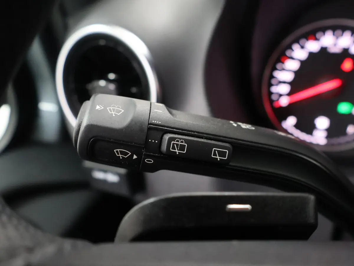 317 CDI | Aut. | L2 H1 | Dubbele Cabine | Trekhaak | Parkeercamera | Cruise Control | 5-Zits | Certified