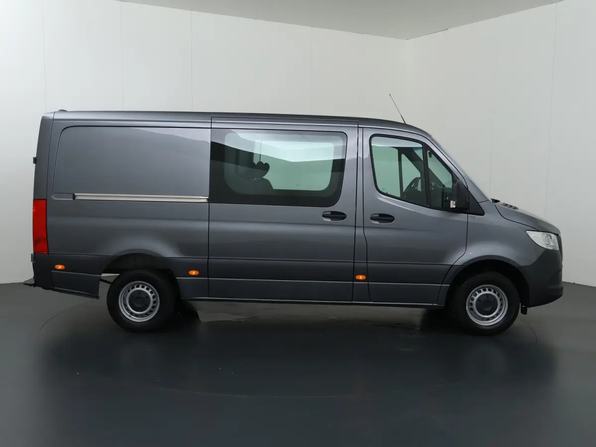 317 CDI | Aut. | L2 H1 | Dubbele Cabine | Trekhaak | Parkeercamera | Cruise Control | 5-Zits | Certified