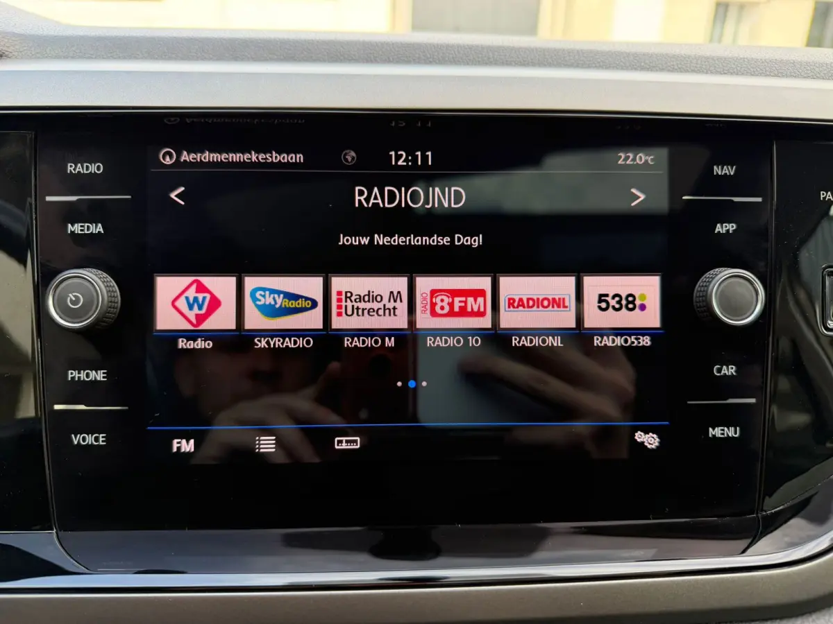 1.0 TSI R-Line,Panoramadak,Virtual,NL auto,Apple Carplay,Camera,Cruise Control