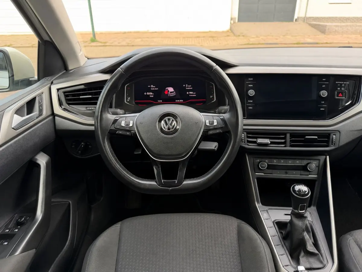1.0 TSI R-Line,Panoramadak,Virtual,NL auto,Apple Carplay,Camera,Cruise Control
