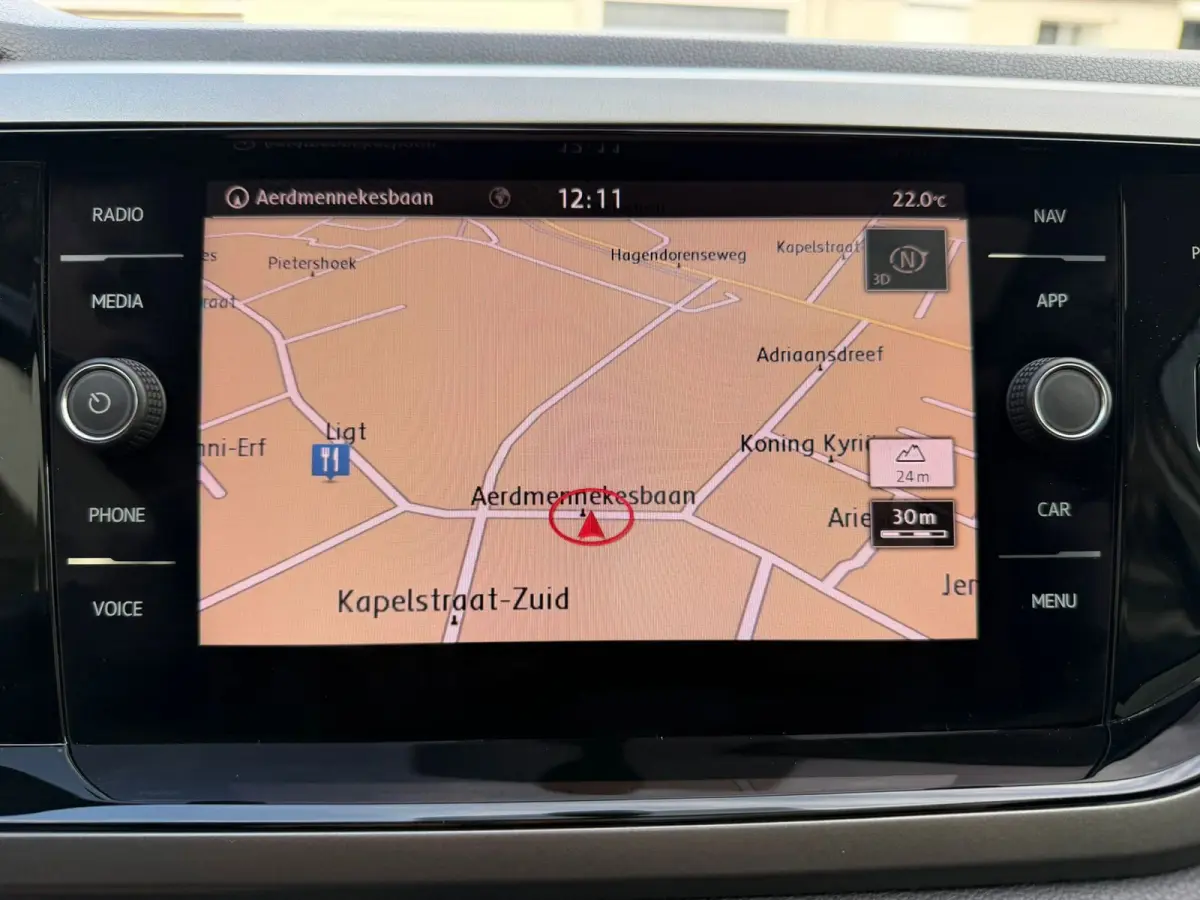1.0 TSI R-Line,Panoramadak,Virtual,NL auto,Apple Carplay,Camera,Cruise Control