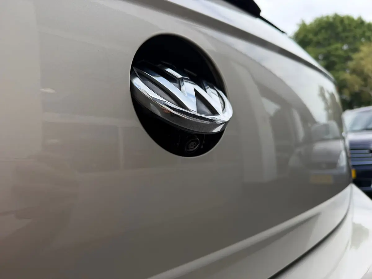 1.0 TSI R-Line,Panoramadak,Virtual,NL auto,Apple Carplay,Camera,Cruise Control
