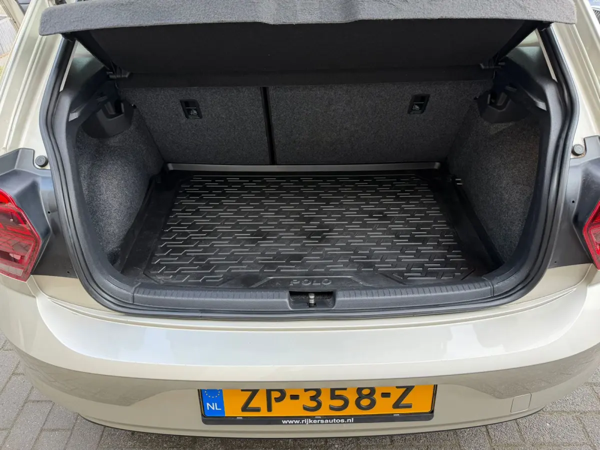 1.0 TSI R-Line,Panoramadak,Virtual,NL auto,Apple Carplay,Camera,Cruise Control