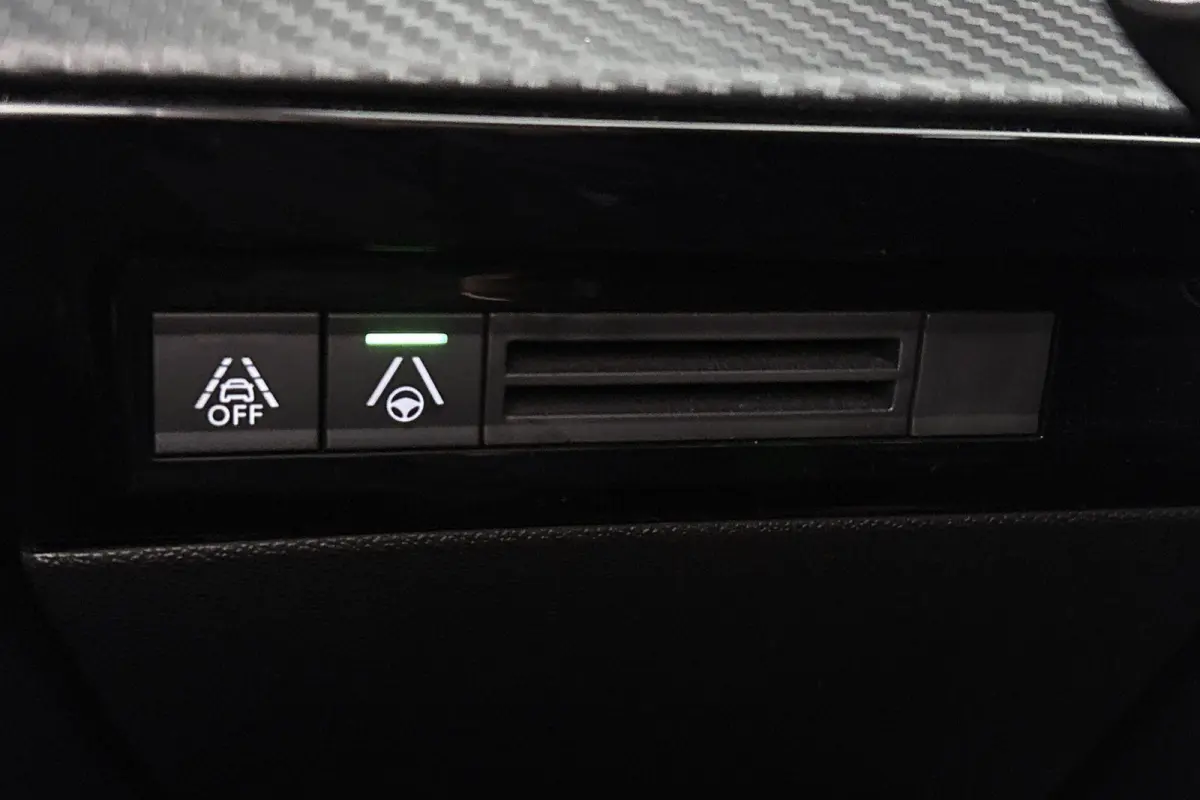 1.2 PureTech Allure Pack Business / Camera / LED / Adaptieve Cruise / Navigatie