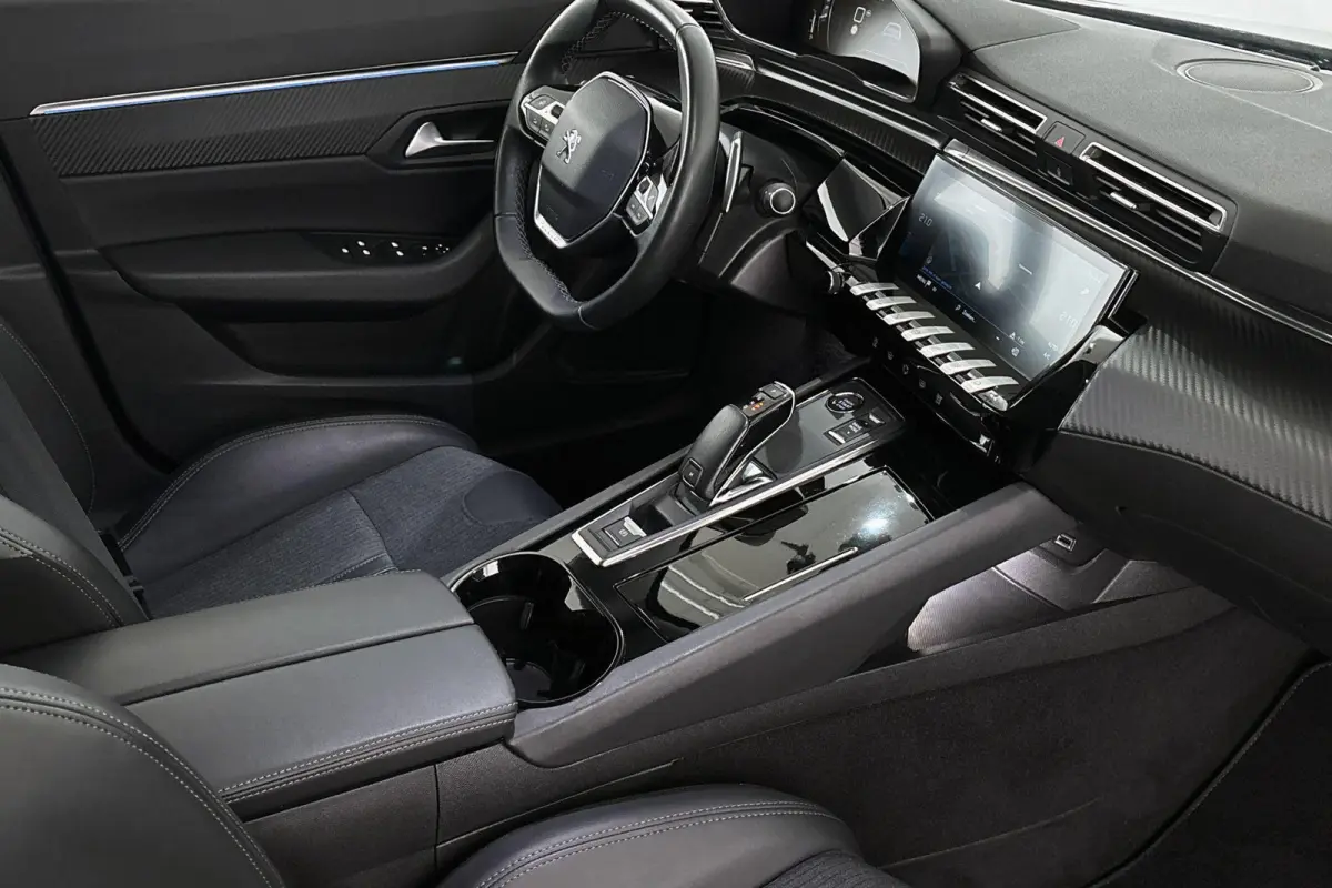 1.2 PureTech Allure Pack Business / Camera / LED / Adaptieve Cruise / Navigatie