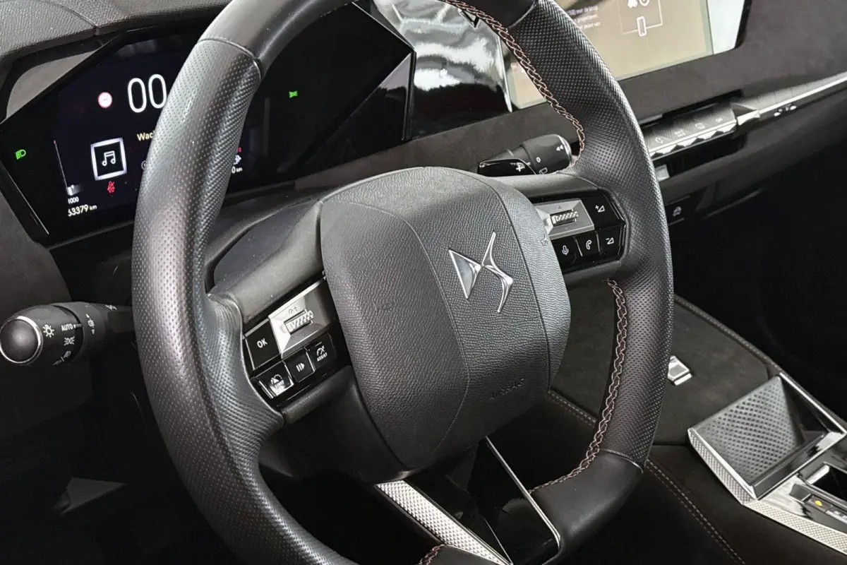 1.2 PureTech Performance Line Automaat Stoel-Stuurverwarming Apple CarPlay All Season Banden