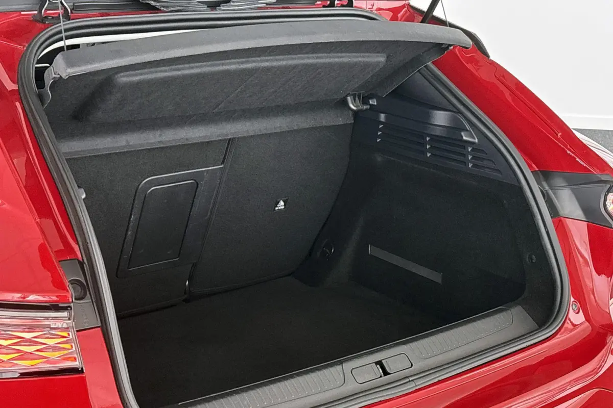 1.2 PureTech Performance Line Automaat Stoel-Stuurverwarming Apple CarPlay All Season Banden
