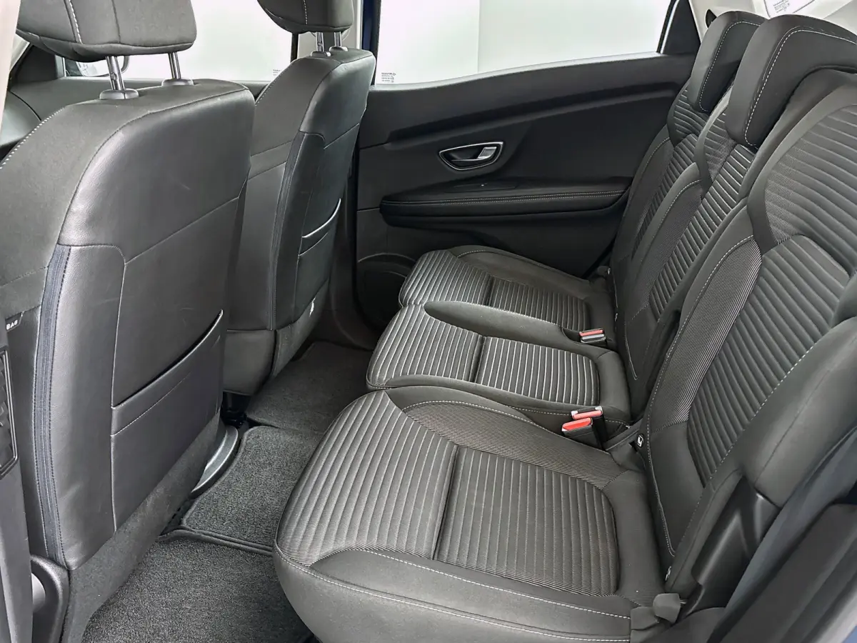 1.2 TCe Intens Trekhaak 1850kg Trekgewicht, Navigatie,Cruise Control,Airco, 20"Velgen