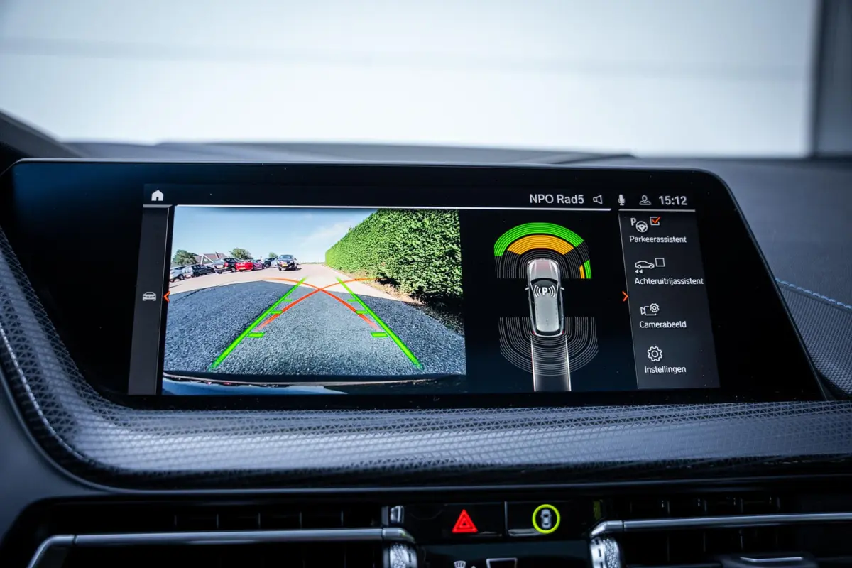 118i M-Sport NL-auto|Pano-dak|Leder|Camera|Carplay|Stoelverw.|1e-eig.|Dealeronderhouden