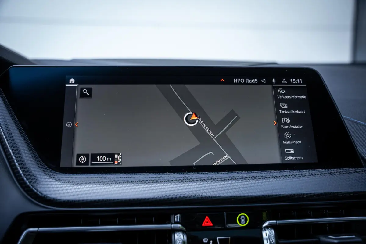 118i M-Sport NL-auto|Pano-dak|Leder|Camera|Carplay|Stoelverw.|1e-eig.|Dealeronderhouden