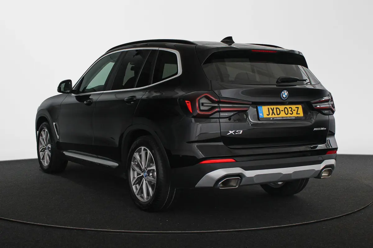 xDrive30e SOH 99% Sportstoelen Stoelverwarming 19" Achteruitrijcamera