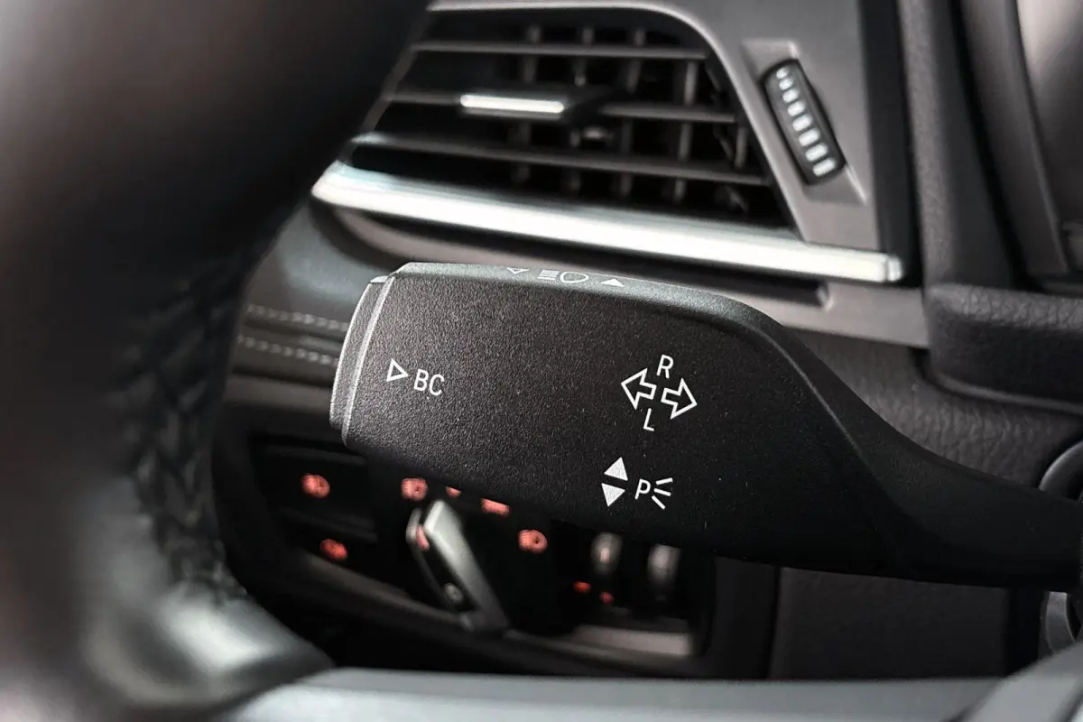 218i High Executive Edition M Sport Automaat Lederen Sportstoelen Stoelverwarming Head-Up LED Koplampen Camera