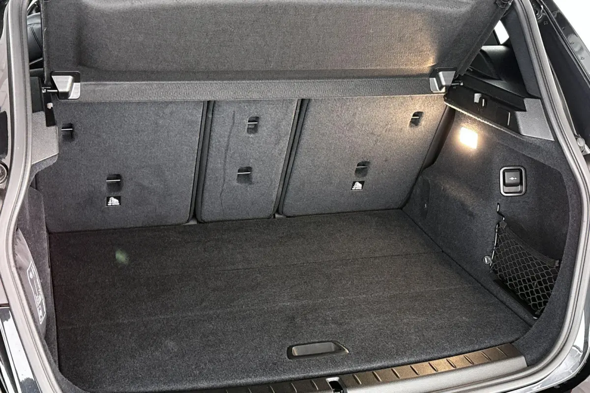 218i High Executive Edition M Sport Automaat Lederen Sportstoelen Stoelverwarming Head-Up LED Koplampen Camera