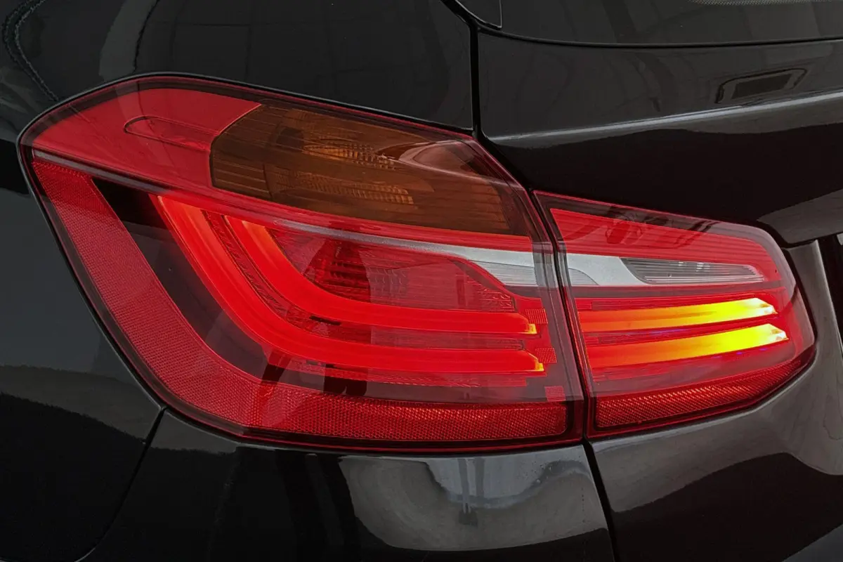218i High Executive Edition M Sport Automaat Lederen Sportstoelen Stoelverwarming Head-Up LED Koplampen Camera