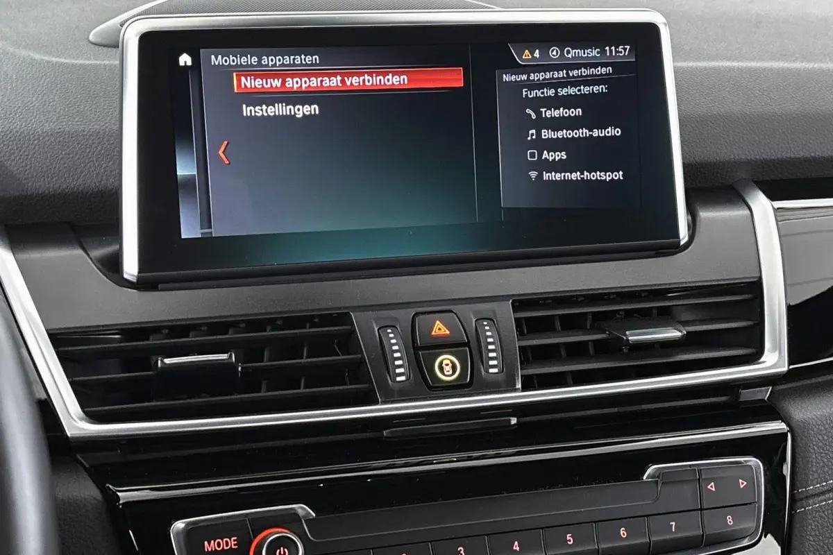 218i High Executive Edition M Sport Automaat Lederen Sportstoelen Stoelverwarming Head-Up LED Koplampen Camera