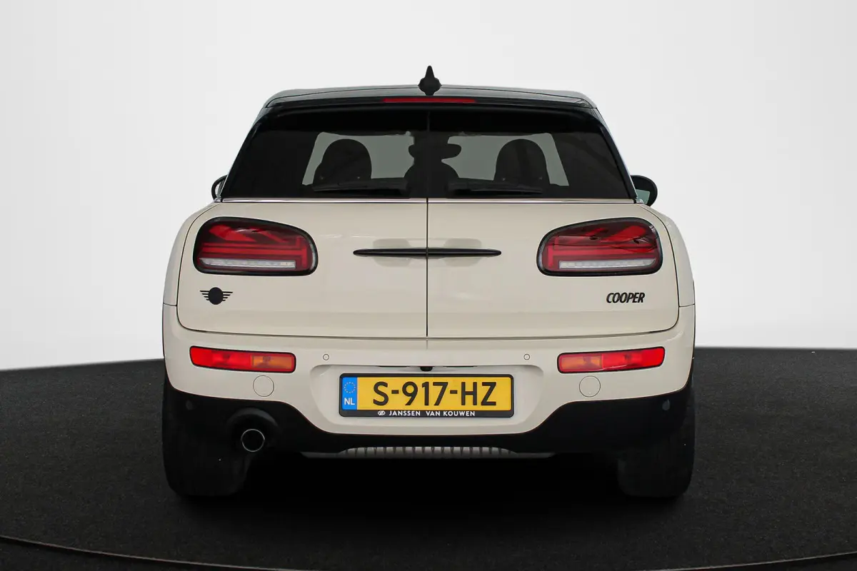 1.5 Cooper Classic Automaat Lederen Sportstoelen Stoelverwarming Camera LED Koplampen