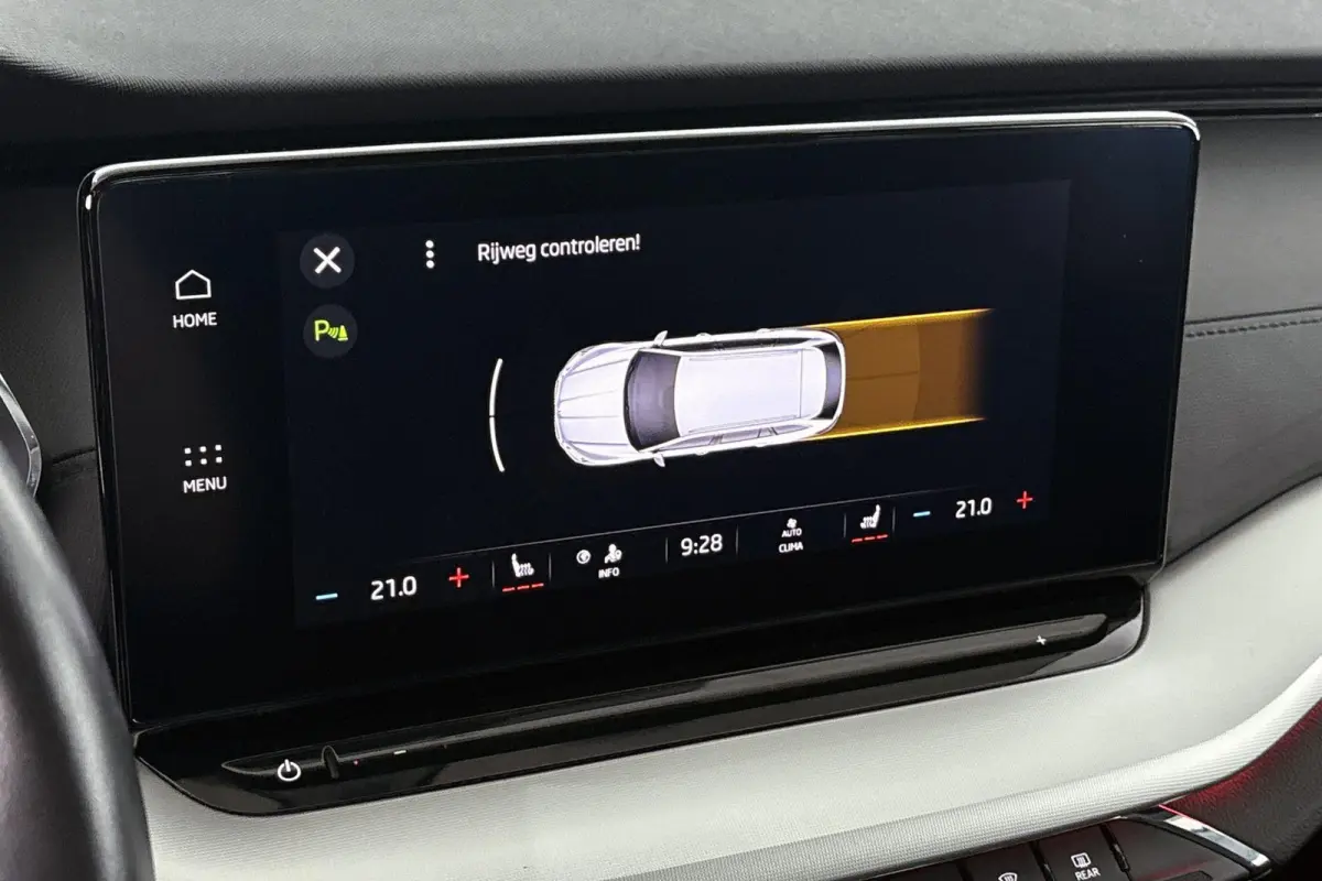 1.4 TSI iV PHEV Business Edition SOH 92% Stoelverwarming Navi Apple Carplay 18" LMW