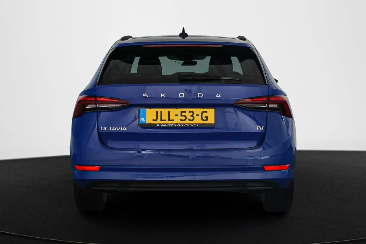 1.4 TSI iV PHEV Business Edition SOH 92% Stoelverwarming Navi Apple Carplay 18" LMW