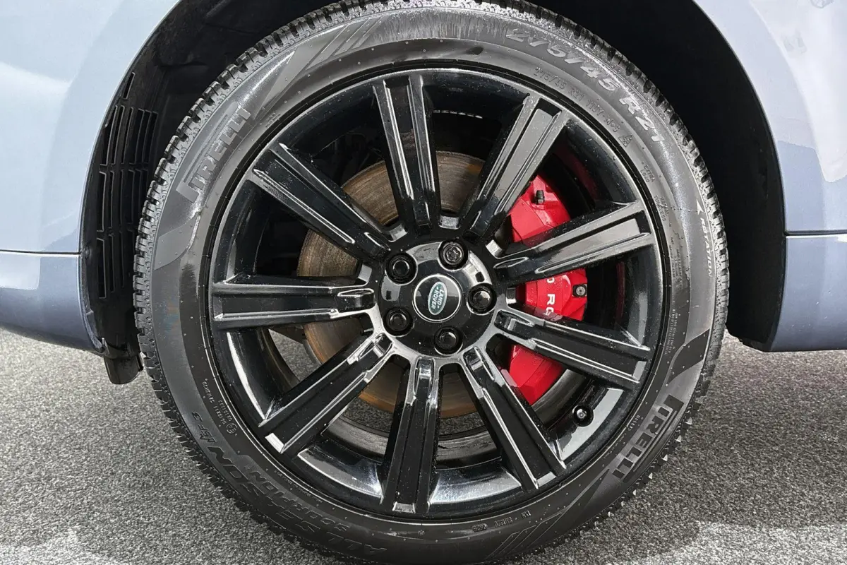 P400e HSE Dynamic Stealth Pano Trekhaak Stoel-Stuurverwarming Luchtvering 21" Velgen