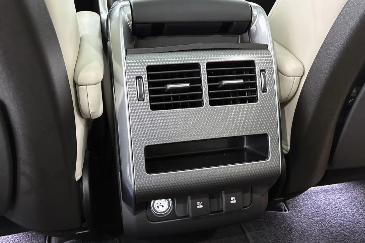 P400e HSE Dynamic Stealth Pano Trekhaak Stoel-Stuurverwarming Luchtvering 21" Velgen
