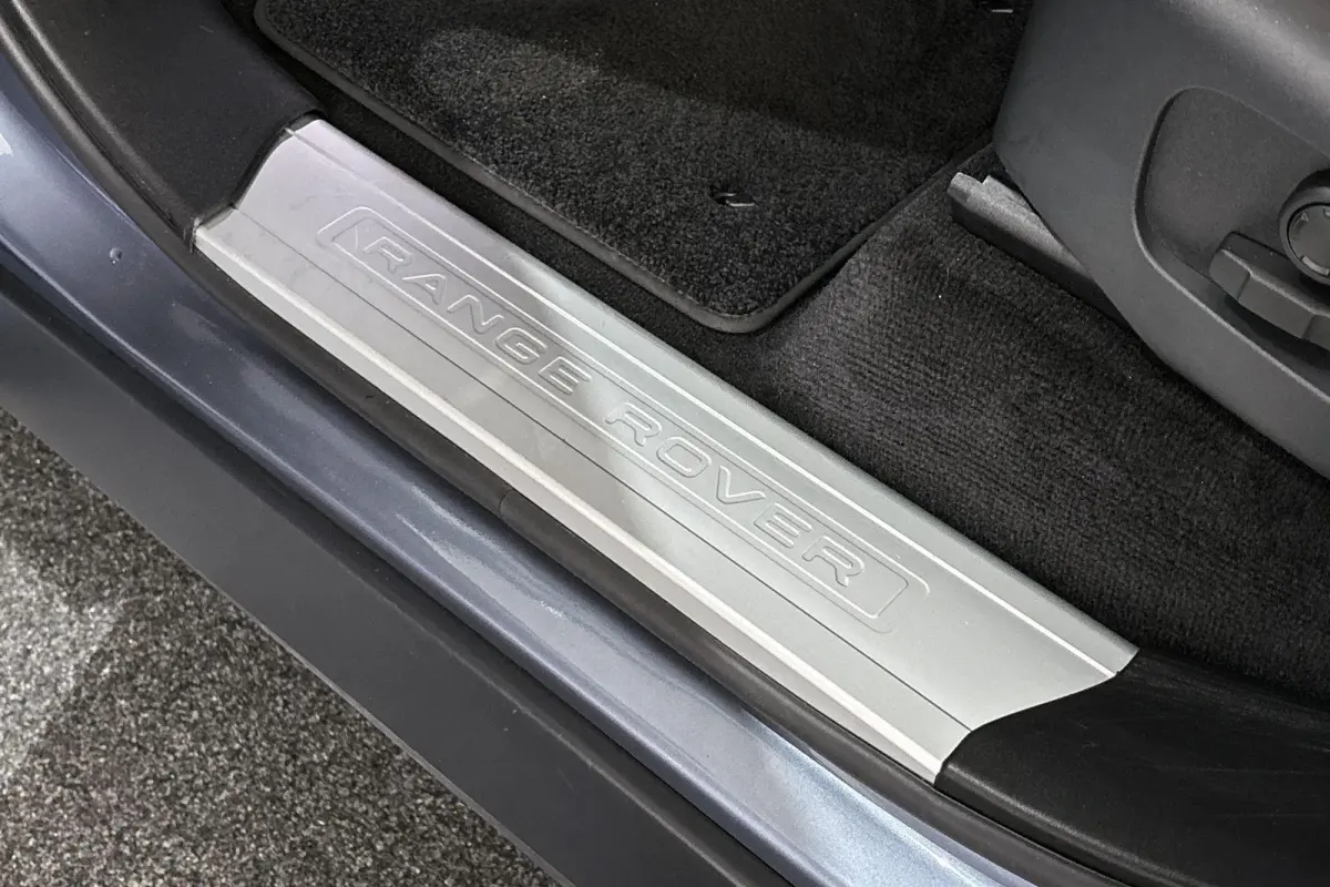 P400e HSE Dynamic Stealth Pano Trekhaak Stoel-Stuurverwarming Luchtvering 21" Velgen