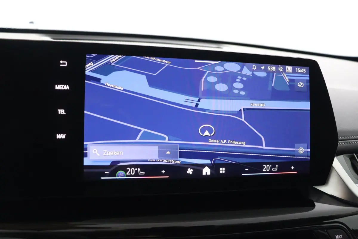 eDrive20 Pure Edition 67 kWh | SOH 100% | X-line | Getint Glas