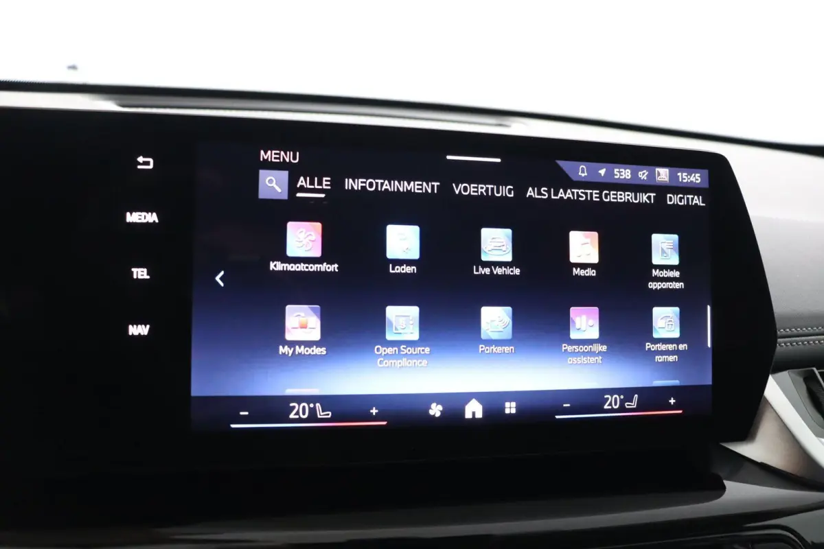 eDrive20 Pure Edition 67 kWh | SOH 100% | X-line | Getint Glas