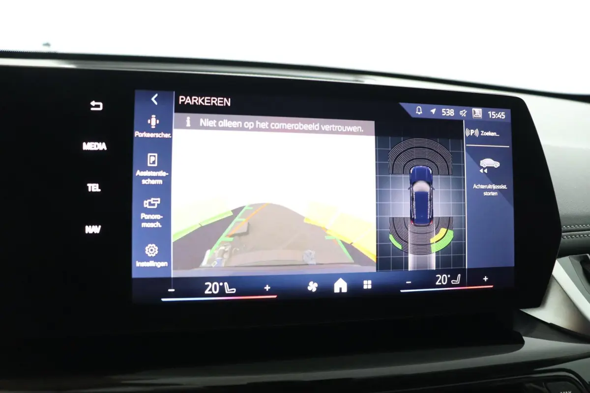 eDrive20 Pure Edition 67 kWh | SOH 100% | X-line | Getint Glas
