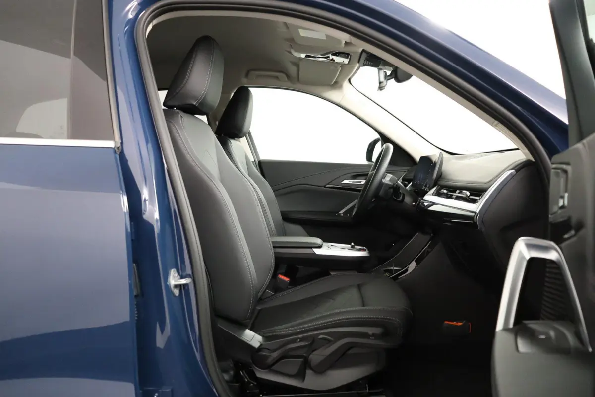 eDrive20 Pure Edition 67 kWh | SOH 100% | X-line | Getint Glas