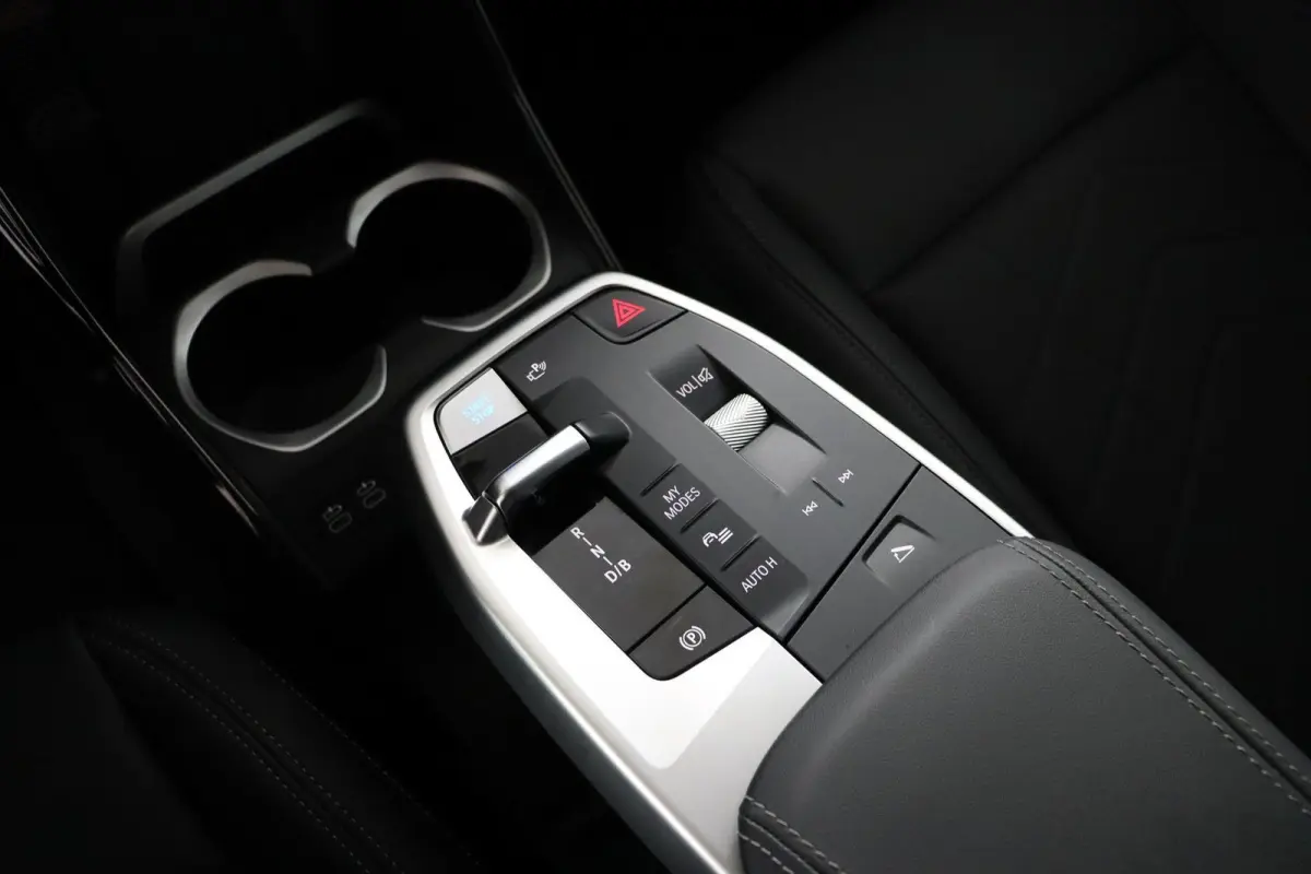 eDrive20 Pure Edition 67 kWh | SOH 100% | X-line | Getint Glas