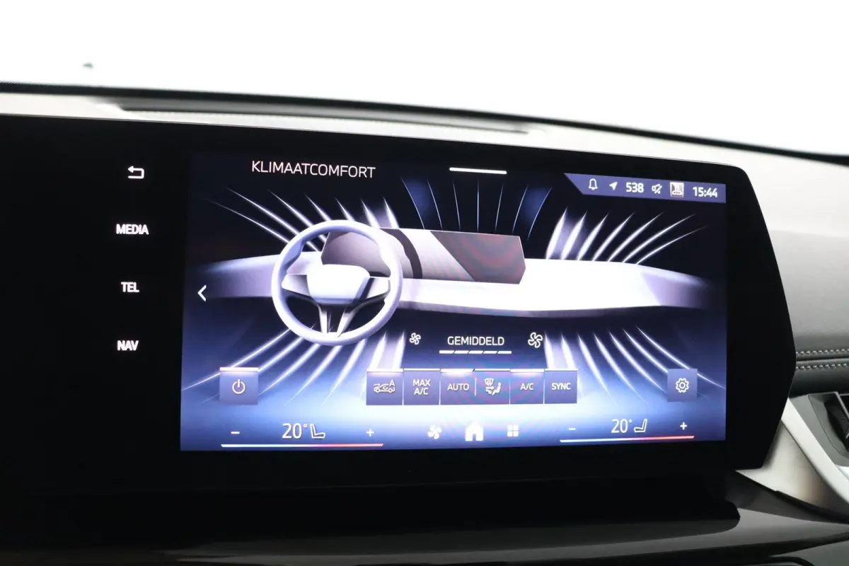 eDrive20 Pure Edition 67 kWh | SOH 100% | X-line | Getint Glas