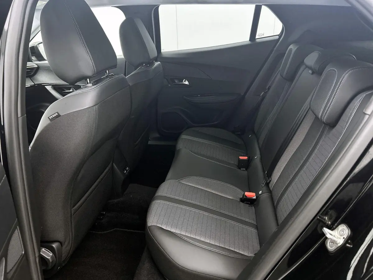 SUV Allure 130pk Automaat | Navigatie | Climate Control | Cruise Control | Parkeersensoren | Keyless | Led koplampen | Armsteun | Apple Carplay / Android Auto | Bluetooth | DAB+ radio | Stof