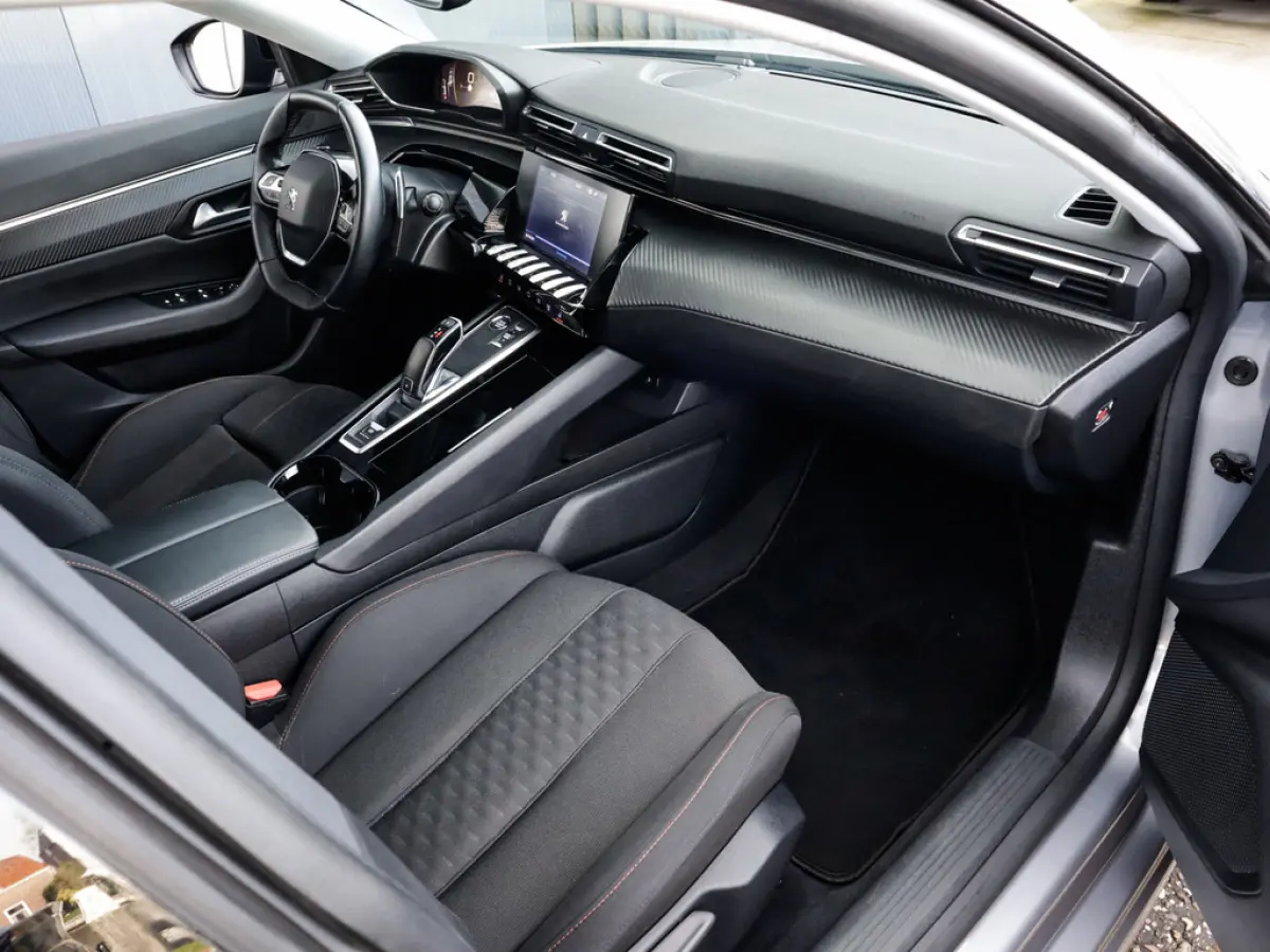 1.2 PureTech Active Pack Business 2e-Eig. & Keurig-Onderh. BOVAG-Garantie. NL-Auto.