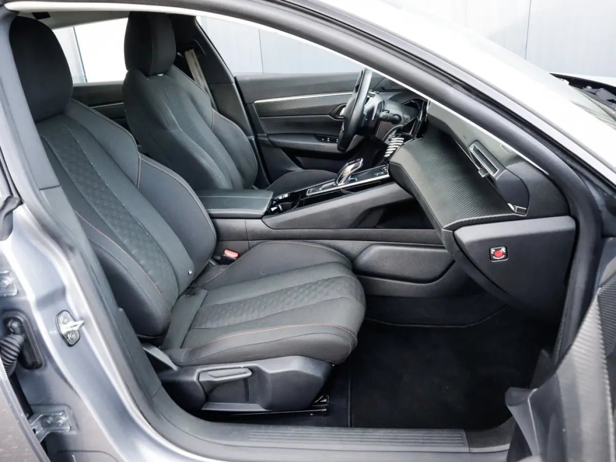 1.2 PureTech Active Pack Business 2e-Eig. & Keurig-Onderh. BOVAG-Garantie. NL-Auto.