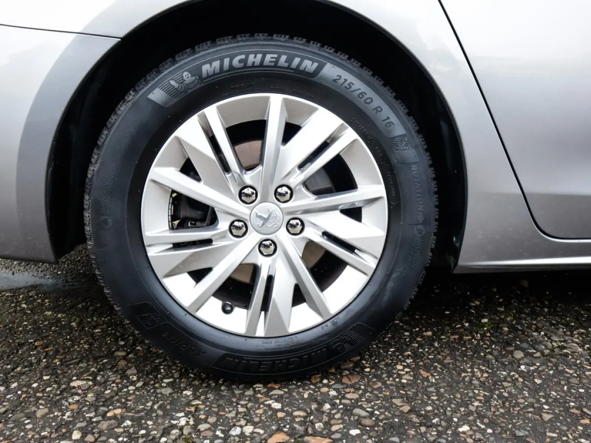 1.2 PureTech Active Pack Business 2e-Eig. & Keurig-Onderh. BOVAG-Garantie. NL-Auto.