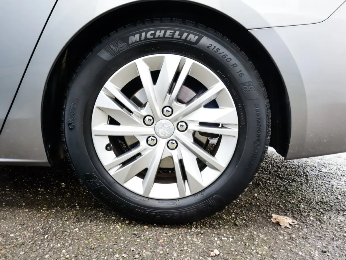 1.2 PureTech Active Pack Business 2e-Eig. & Keurig-Onderh. BOVAG-Garantie. NL-Auto.