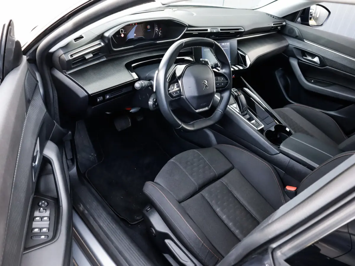 1.2 PureTech Active Pack Business 2e-Eig. & Keurig-Onderh. BOVAG-Garantie. NL-Auto.