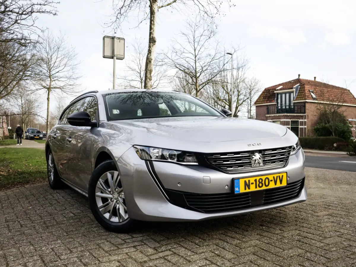 1.2 PureTech Active Pack Business 2e-Eig. & Keurig-Onderh. BOVAG-Garantie. NL-Auto.