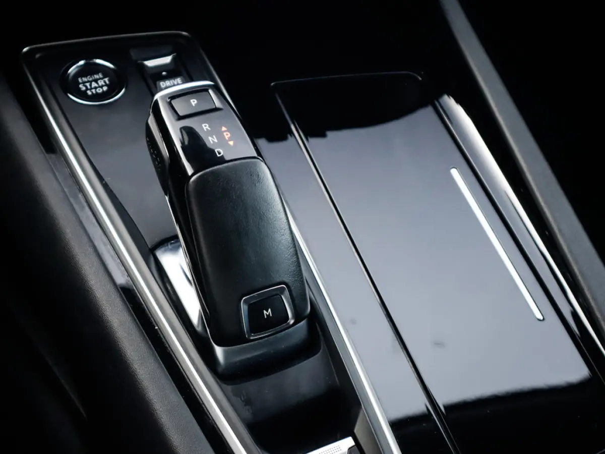 1.2 PureTech Active Pack Business 2e-Eig. & Keurig-Onderh. BOVAG-Garantie. NL-Auto.