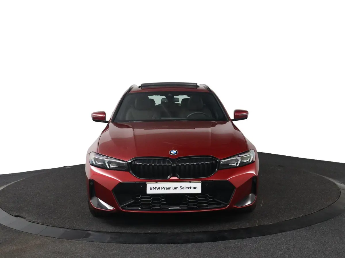 318i | M Sport Pro | Panoramadak | Trekhaak 19" | Stoelverwarming