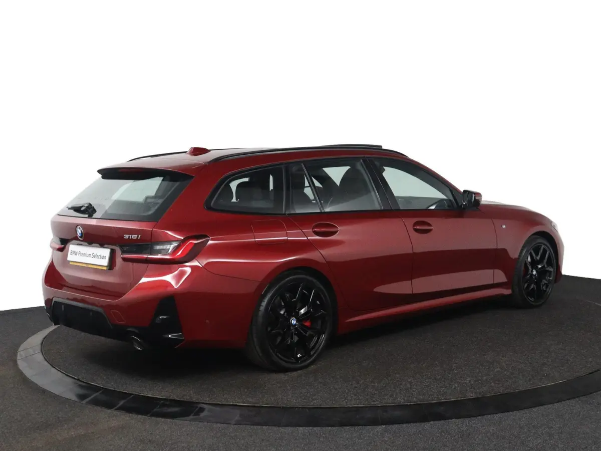 318i | M Sport Pro | Panoramadak | Trekhaak 19" | Stoelverwarming