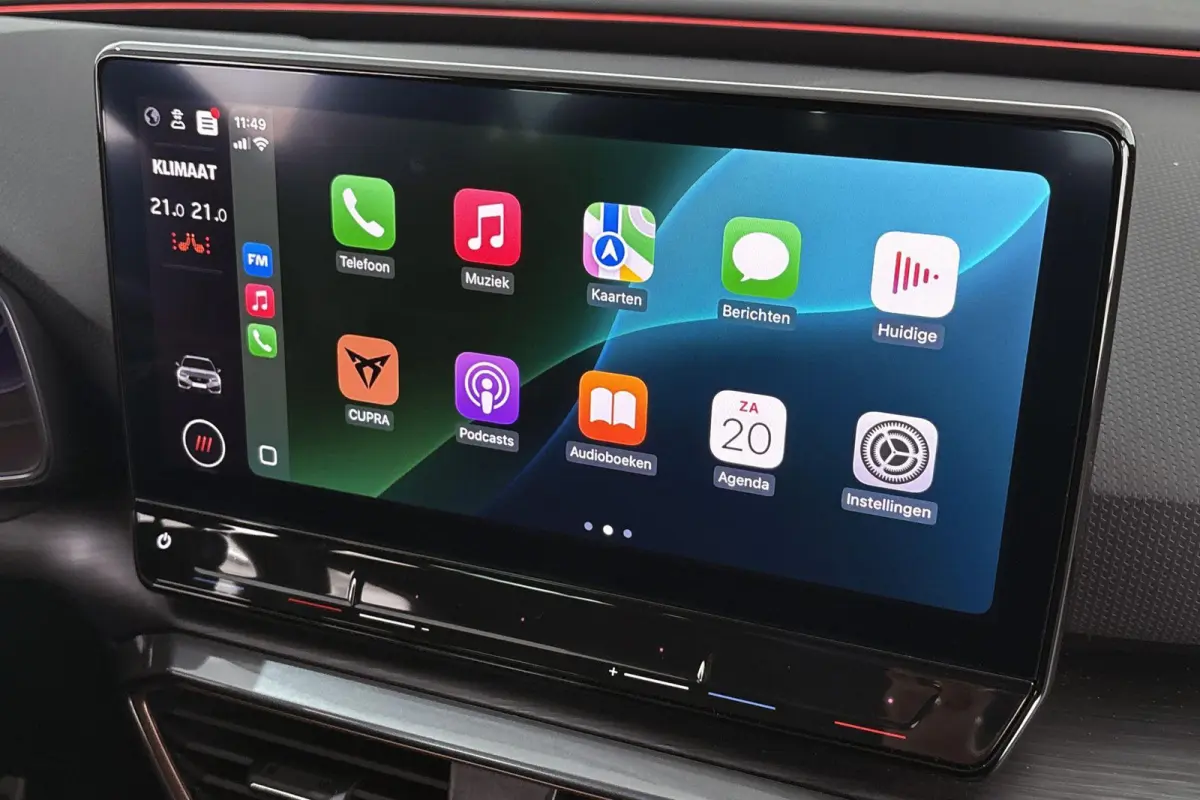 1.4 e-Hybrid Achteruitrijcamera 18" Stoelverwarming Carplay
