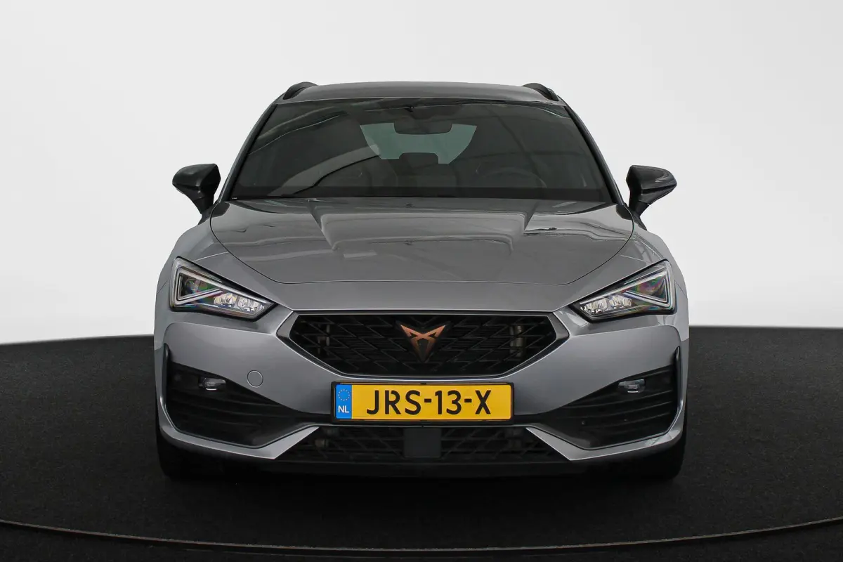 1.4 e-Hybrid Achteruitrijcamera 18" Stoelverwarming Carplay