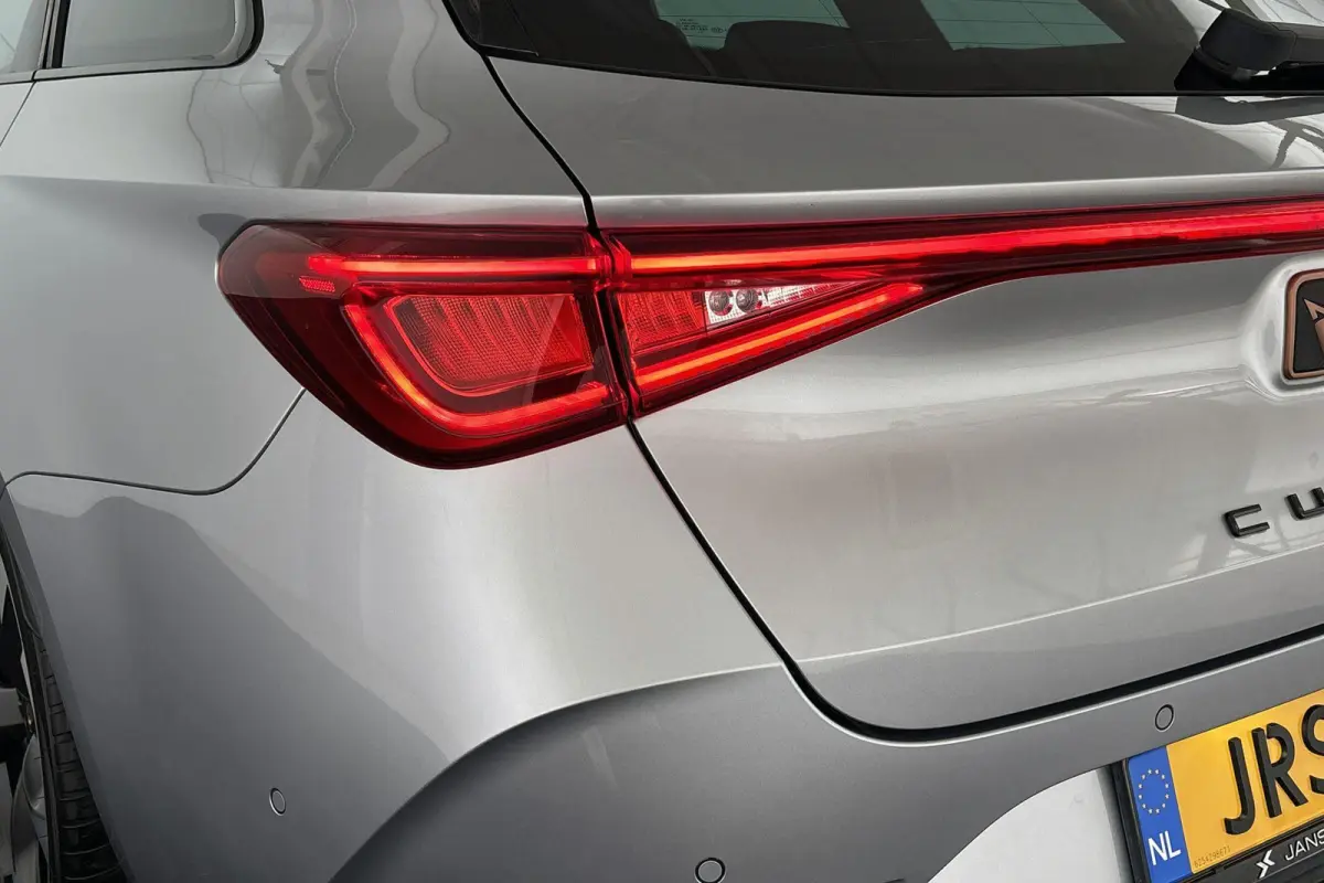 1.4 e-Hybrid Achteruitrijcamera 18" Stoelverwarming Carplay