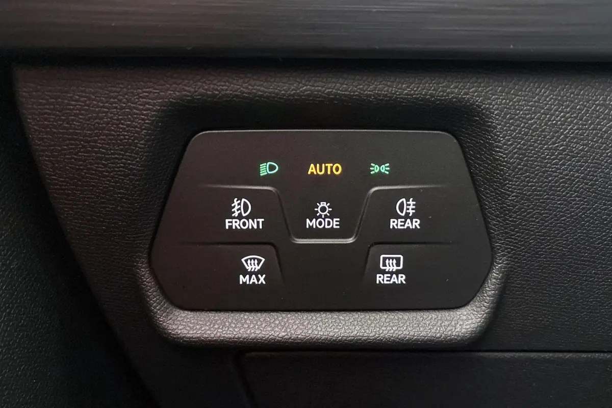 1.4 e-Hybrid Achteruitrijcamera 18" Stoelverwarming Carplay
