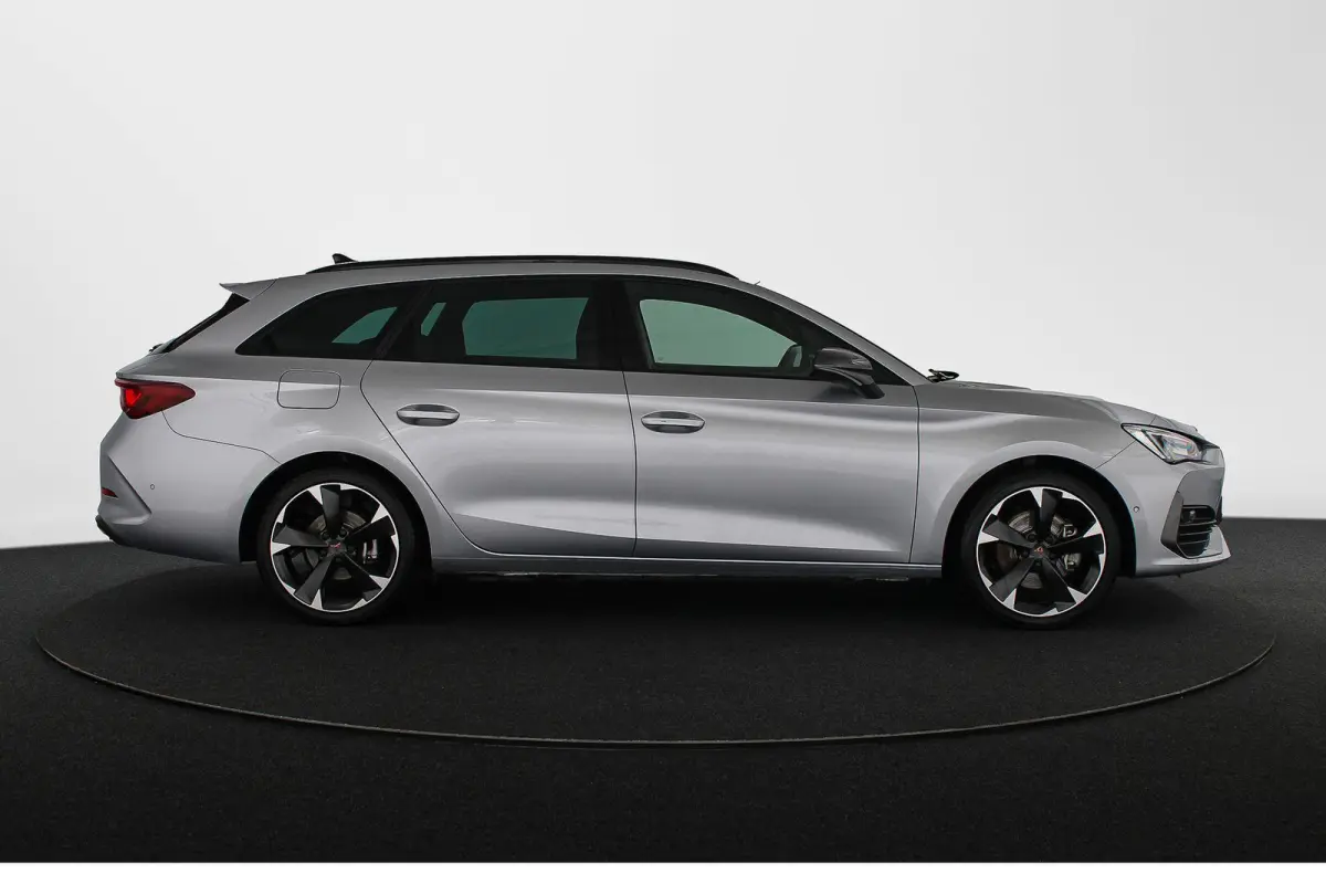 1.4 e-Hybrid Achteruitrijcamera 18" Stoelverwarming Carplay